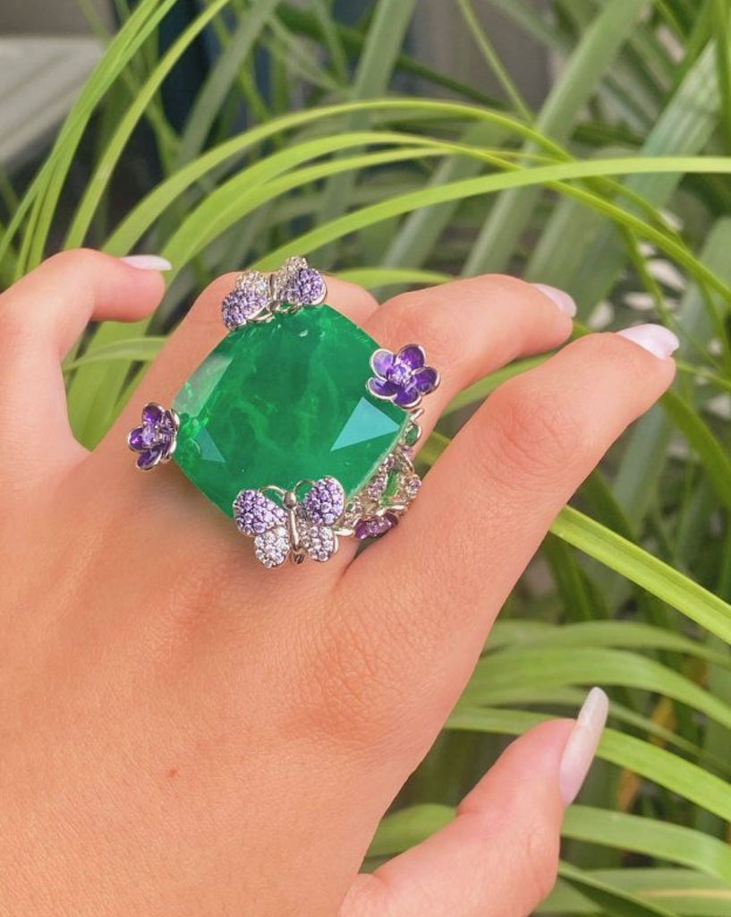 Beautiful Emerald with Cz Diamond Ring