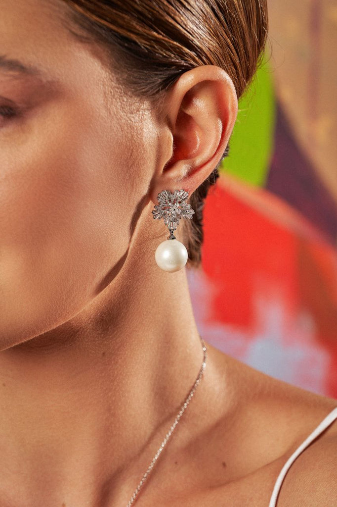 Elegant Pearl & Cz Diamond Snowflake Earring