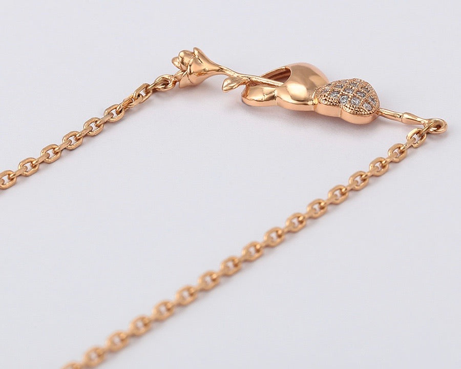 Environmental copper 18K Gold Plated Flower & Heart Necklace