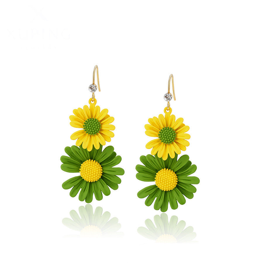 Pretty Glass Resin Daisy Gold Plated Earring